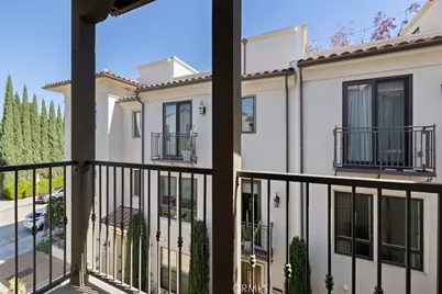 10738 Bloomfield, Toluca Lake, CA 91602 - Photo 16