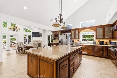 5050 Serrania Avenue, Woodland Hills, CA 91364 - Photo 8