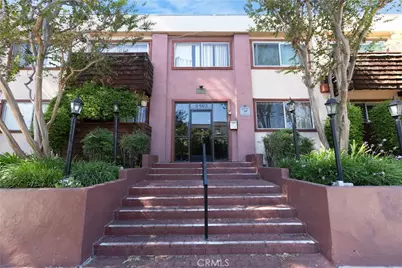 5403 Newcastle Avenue, Encino, CA 91316 - Photo 2