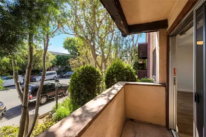 5403 Newcastle Avenue, Encino, CA 91316 - Photo 18