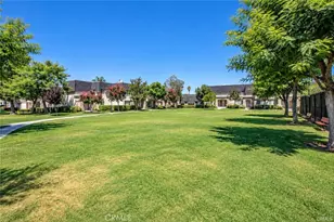19208 Hamlin St, Reseda, CA 91335 - Photo 22