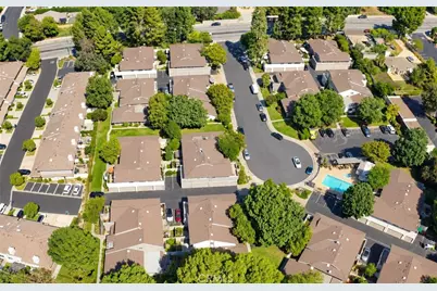 231 Gazania Court, Thousand Oaks, CA 91362 - Photo 2