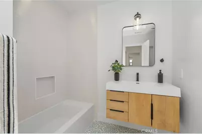 17200 Lanark Street, Lake Balboa, CA 91406 - Photo 16