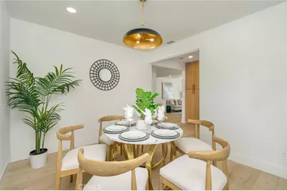 17200 Lanark Street, Lake Balboa, CA 91406 - Photo 8