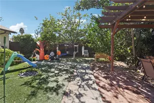 18937 Sylvan St, Tarzana, CA 91335 - Photo 4