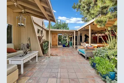 6033 Fulcher, North Hollywood, CA 91606 - Photo 2