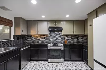 1008 E Newgrove, Lancaster, CA 93535 - Photo 12