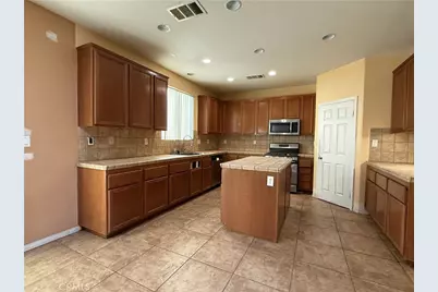 3450 Quiet Splendor Court, Rosamond, CA 93560 - Photo 8