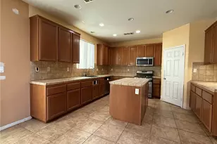 3450 Quiet Splendor Ct, Rosamond, CA 93560 - Photo 8