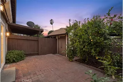 19024 Archwood Street #5, Reseda, CA 91335 - Photo 32