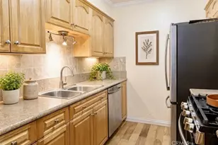 15344 Weddington St, Sherman Oaks, CA 91411 - Photo 6