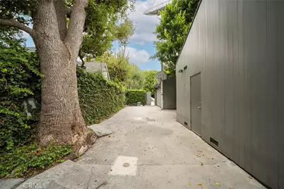 13109 Addison, Sherman Oaks, CA 91423 - Photo 48