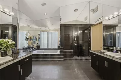 13109 Addison, Sherman Oaks, CA 91423 - Photo 32