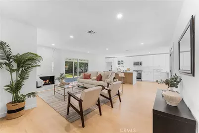 17149 Donmetz, Granada Hills, CA 91344 - Photo 4