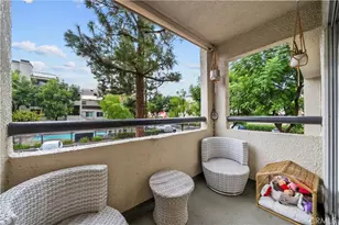 5515 Canoga, Woodland Hills, CA 91367 - Photo 22