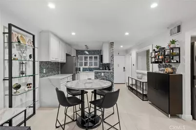 5515 Canoga #129, Woodland Hills, CA 91367 - Photo 4