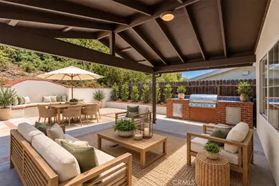 5714 Comanche Avenue, Woodland Hills, CA 91367 - Photo 28