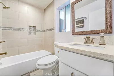 18307 Burbank Boulevard #64, Tarzana, CA 91356 - Photo 14