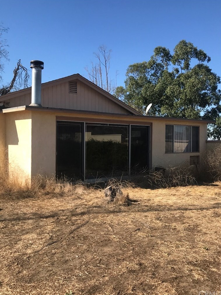 450 Yucca Rd, Fallbrook, CA 92028-2648