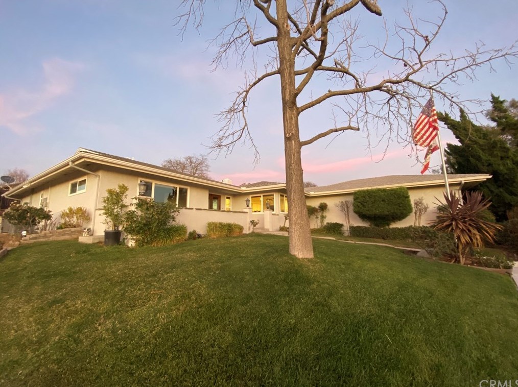 38300 Mesa Rd, Temecula, CA 92592-8651