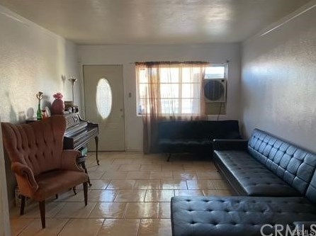 933 Acacia Ave, Hemet, CA 92543-4525