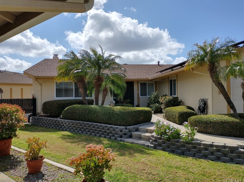 10759 Avenida Catherina, Spring Valley, CA 91978-1205