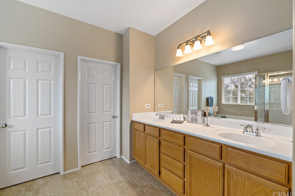 38941 Red Post Cir, Murrieta CA  92563-6206 exterior