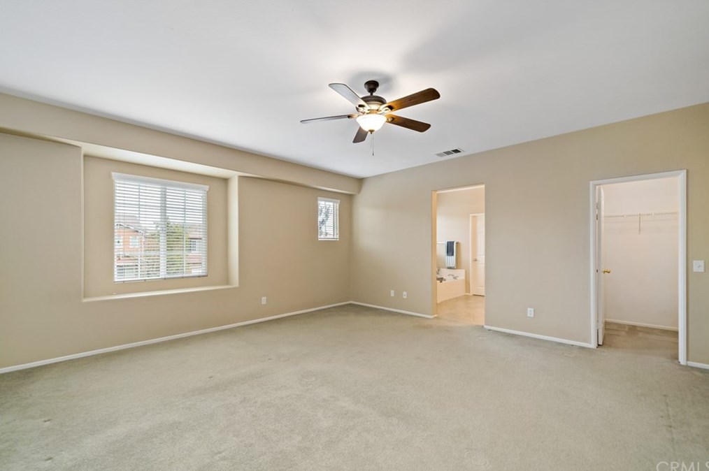 38941 Red Post Cir, Murrieta CA  92563-6206 exterior