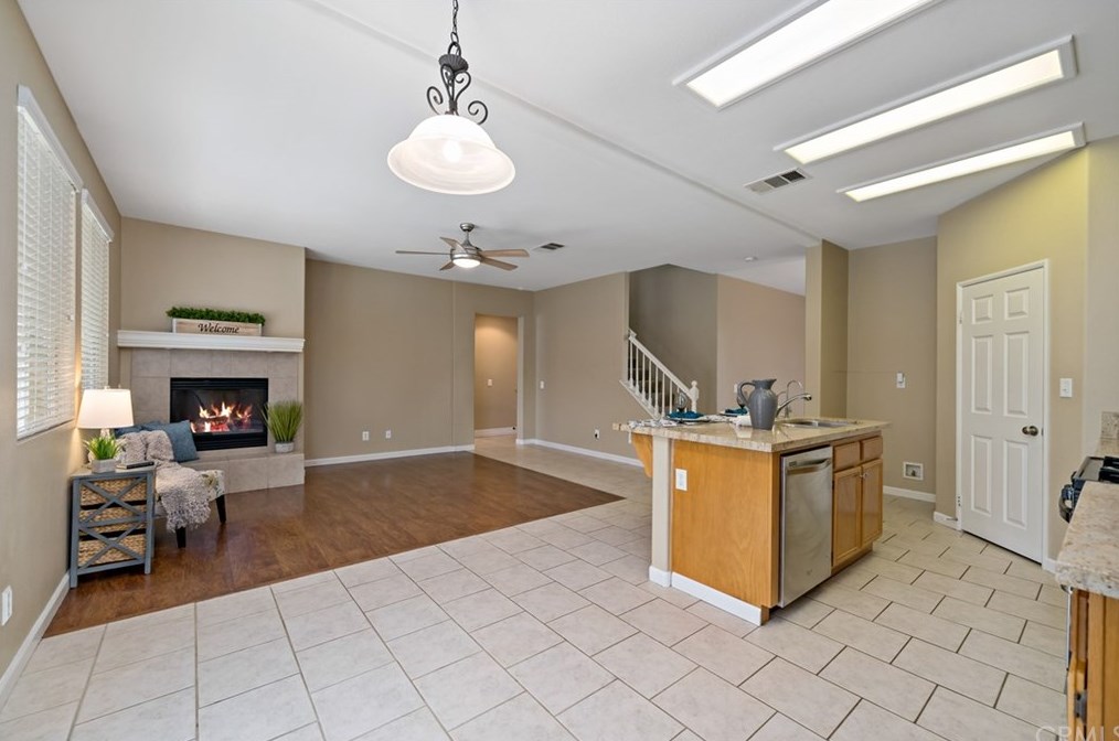 38941 Red Post Cir, Murrieta CA  92563-6206 exterior