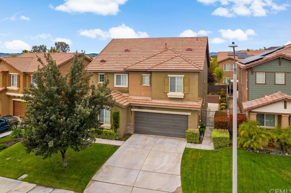 38941 Red Post Cir, Murrieta CA  92563-6206 exterior