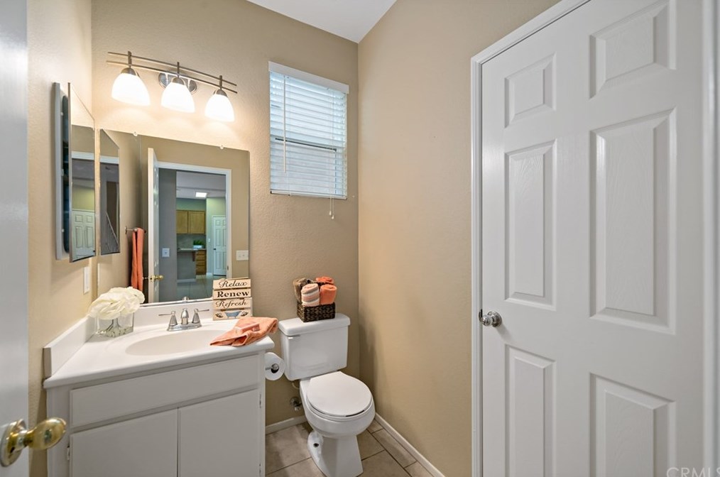 38941 Red Post Cir, Murrieta CA  92563-6206 exterior