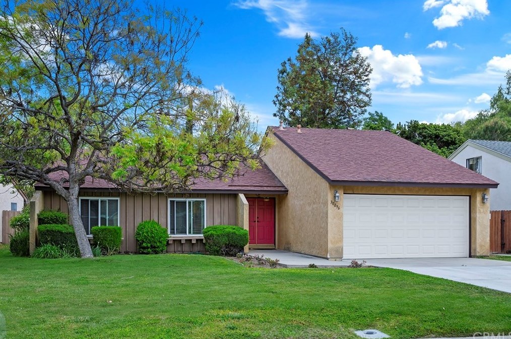 30096 Mira Loma Dr, Temecula, CA 92592