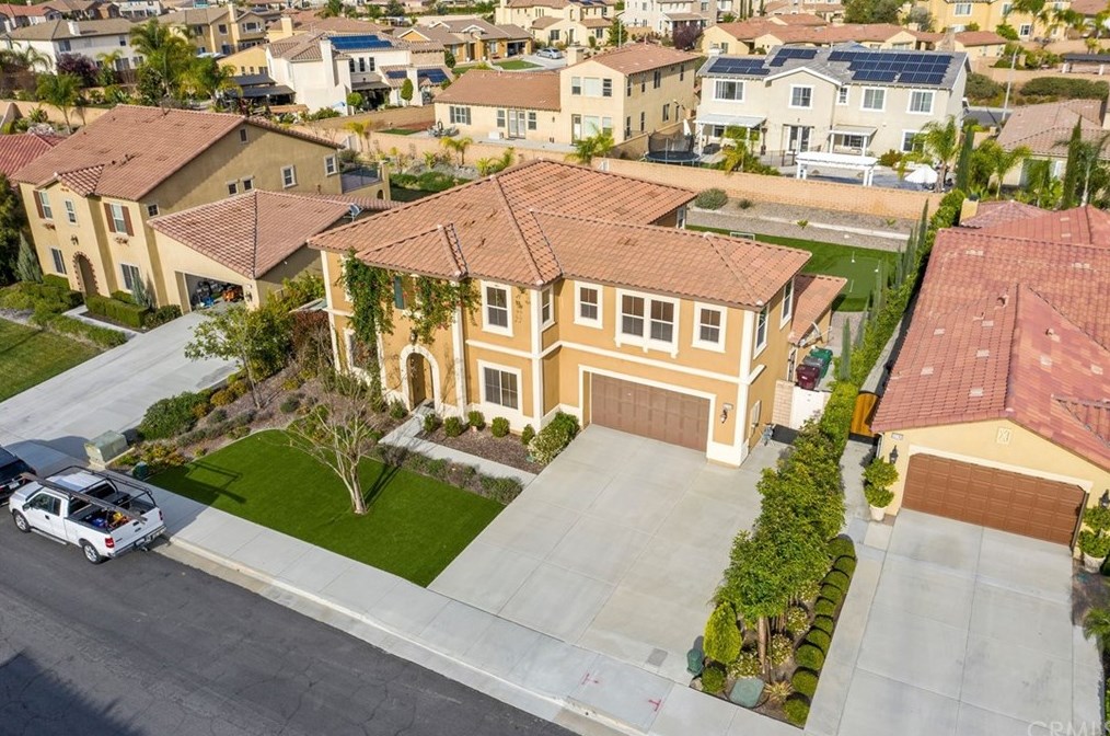 32732 Quiet Trail Dr, Winchester, CA 92596-8439