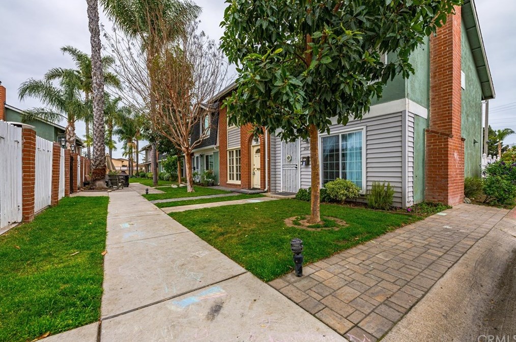 2612 Del Way, Huntington Beach, CA 92648-6408