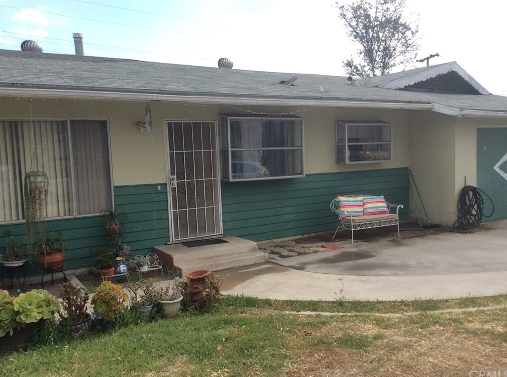 941 Whittier Ave, Hemet, CA 92543-6162