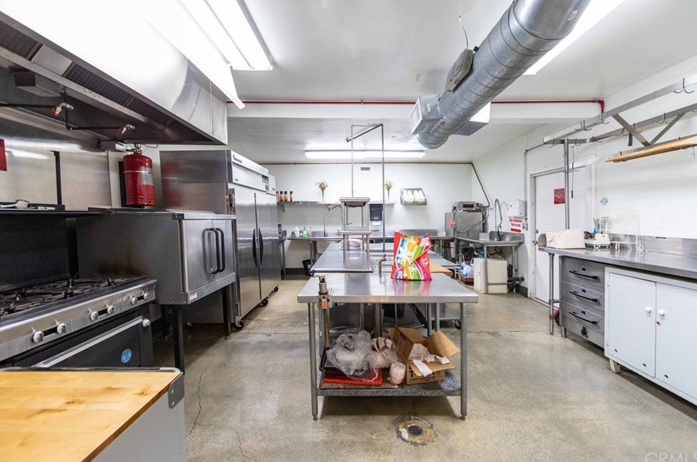 28890 Calle Alta, Murrieta CA  92563-5640 exterior