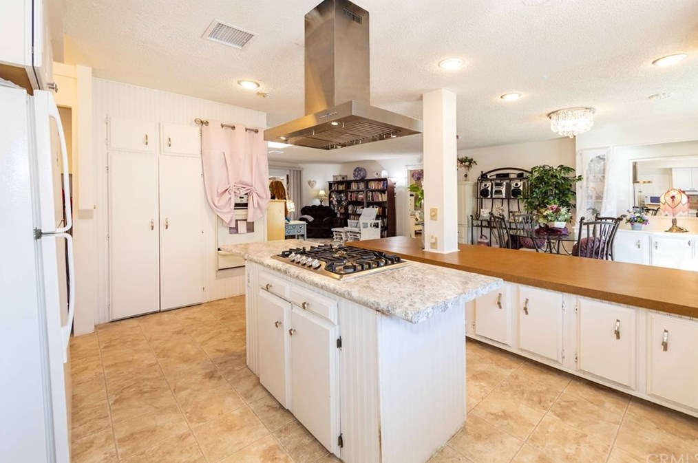 28890 Calle Alta, Murrieta CA  92563-5640 exterior