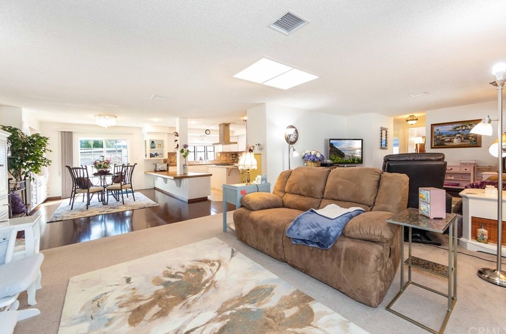 28890 Calle Alta, Murrieta CA  92563-5640 exterior