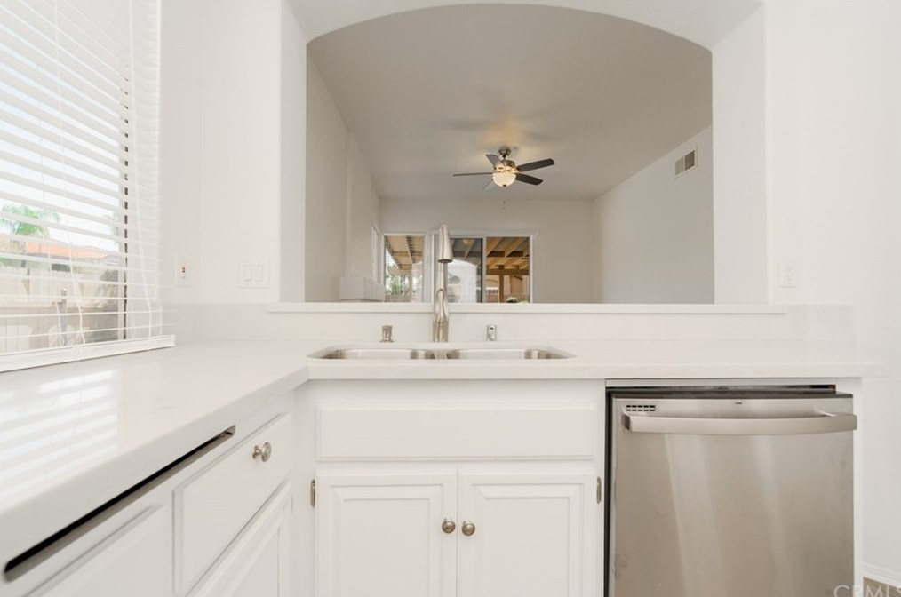 16198 Greenfield St, Moreno Valley CA  92551-7256 exterior