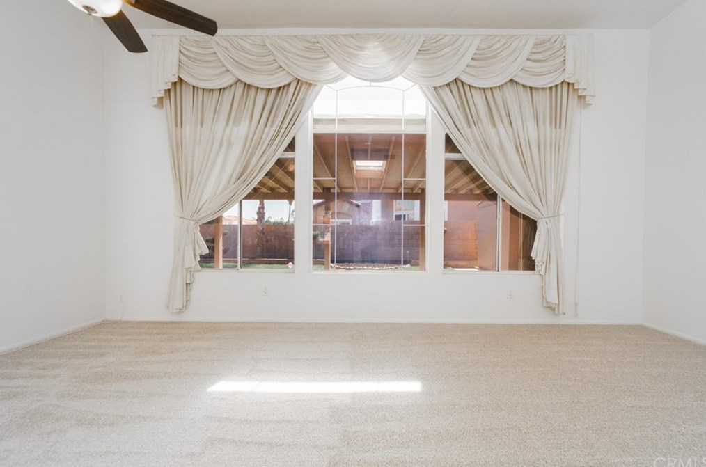 16198 Greenfield St, Moreno Valley CA  92551-7256 exterior
