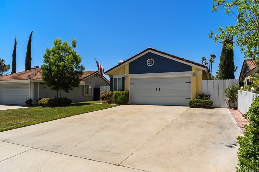 39533 Long Ridge Dr, Temecula, CA 92591