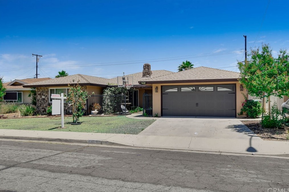 450 Tahquitz Ave, Hemet, CA 92543-5819