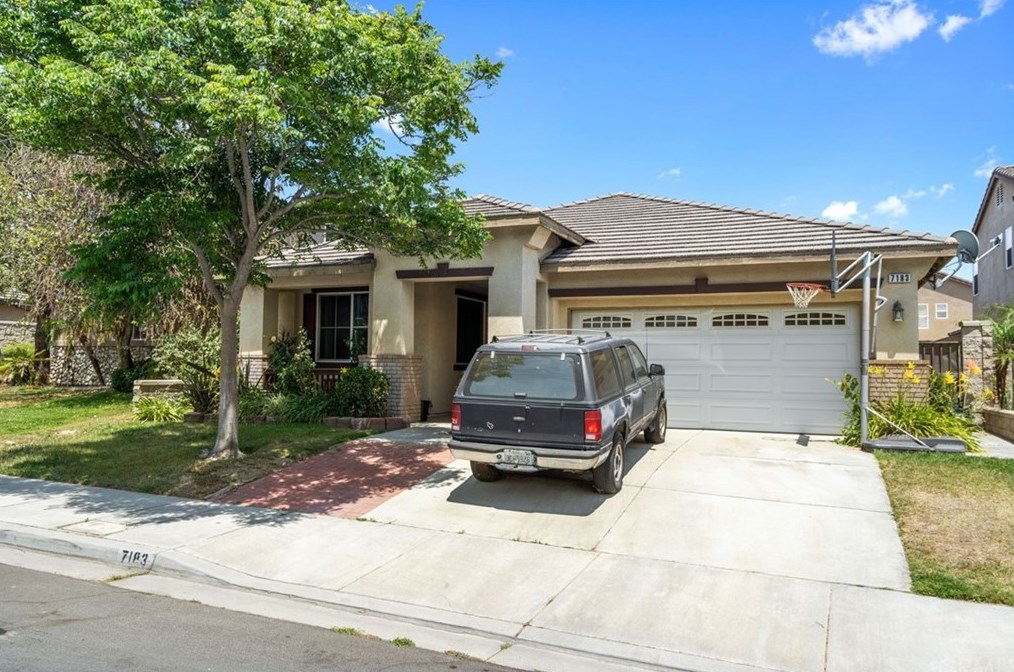 7183 Abigail Pl, Fontana, CA 92336-5752