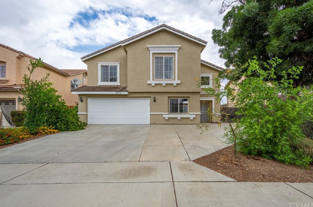 5574 Lincoln Ave, Hemet, CA 92544-1755
