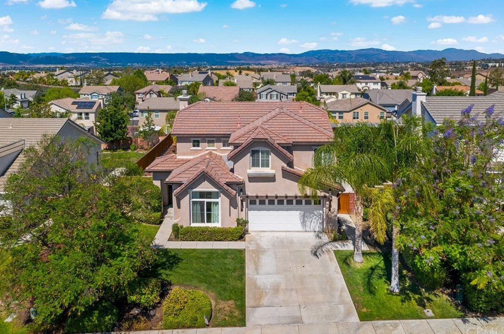 39267 Seraphina Rd, Murrieta, CA 92563-2813