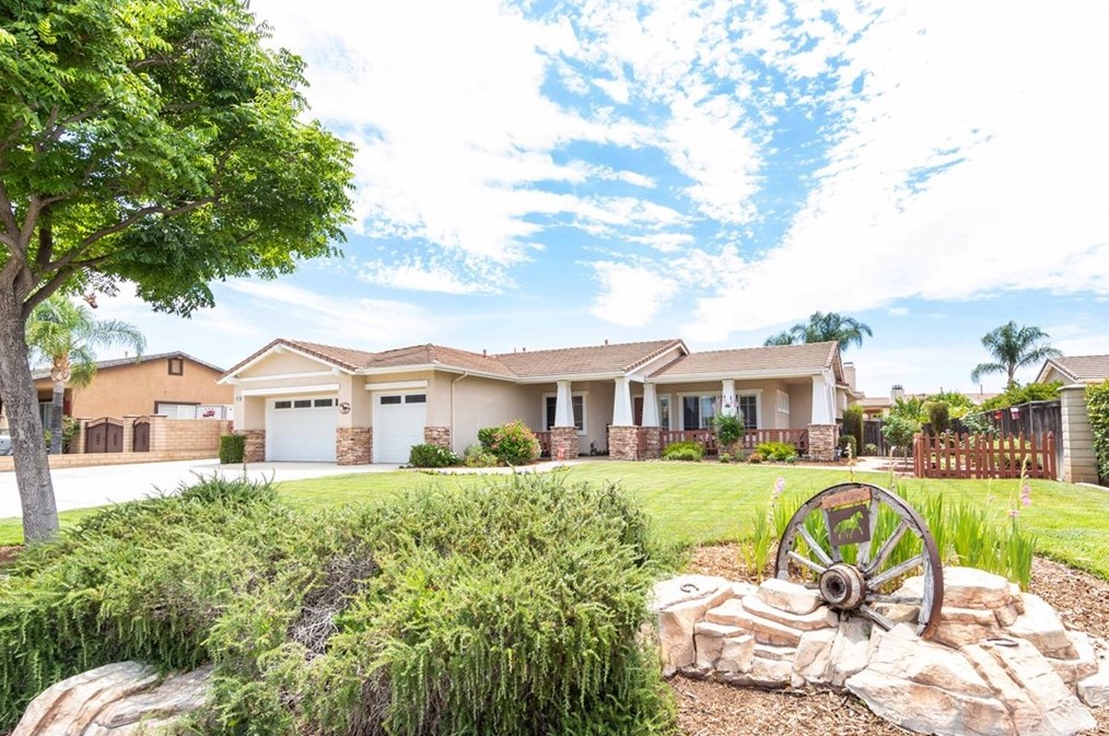 42037 Wagon Wheel Ln, Murrieta, CA 92562-5205