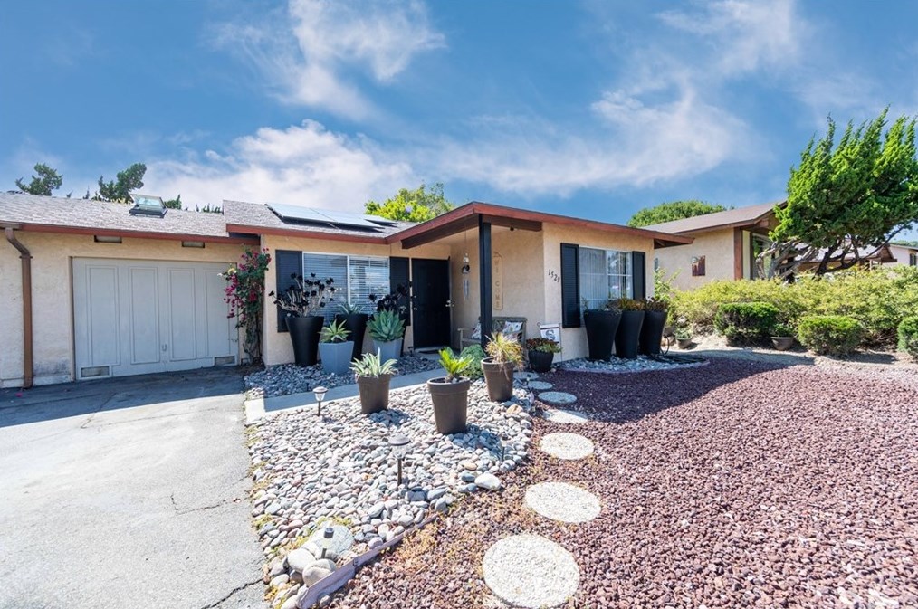 1529 Temple Heights Dr, Oceanside, CA 92056