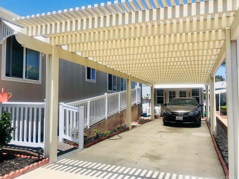 245 W Bobier Dr #34, Vista, CA 92083