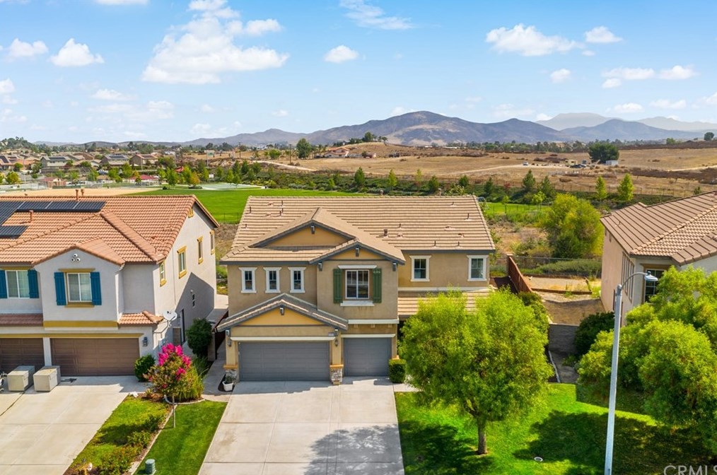 31910 Serrento Dr, Murrieta, CA 92563-3238