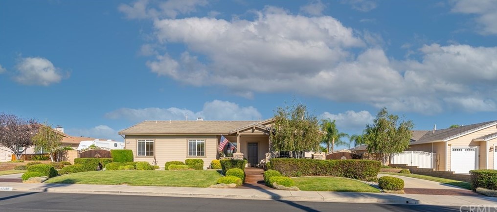 42335 Chisolm Trl, Murrieta, CA 92562-5216